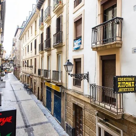 Spacious Old Town Apartman San Sebastián