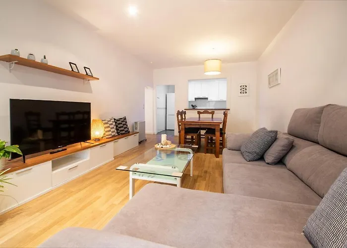 Spacious Old Town Apartament