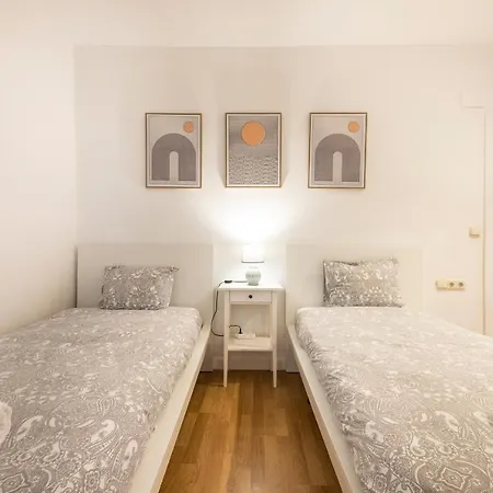 Spacious Old Town Appartement San Sebastian