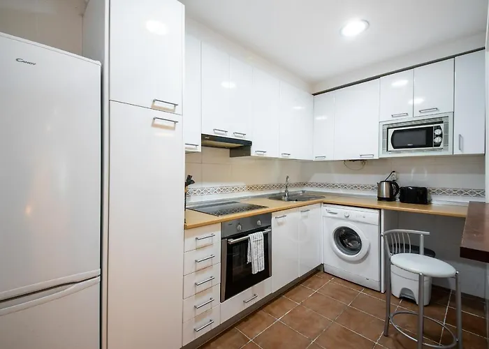 Spacious Old Town Апартаменты *